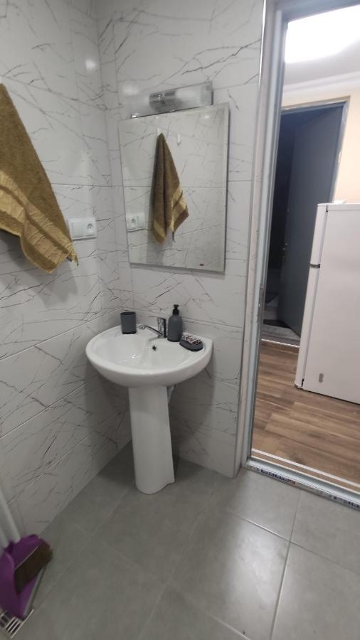 Home Apartments 巴统 外观 照片