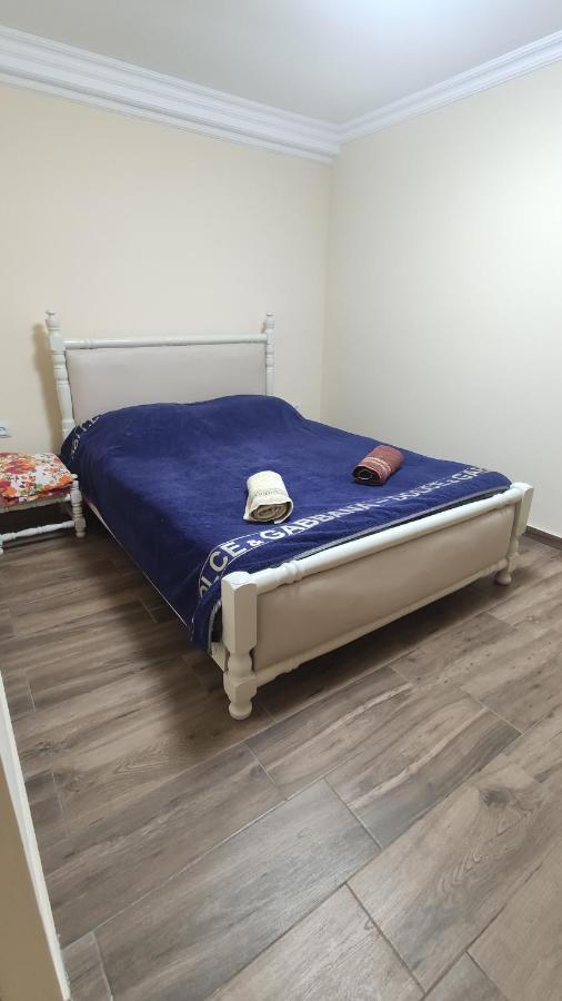 Home Apartments 巴统 外观 照片